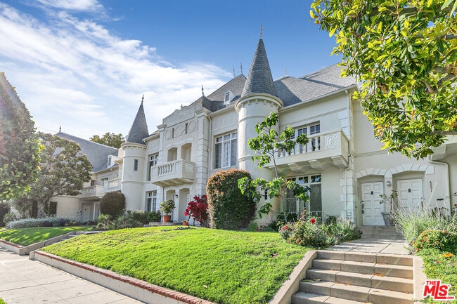 Building Photo - 6053 Scenic Ave