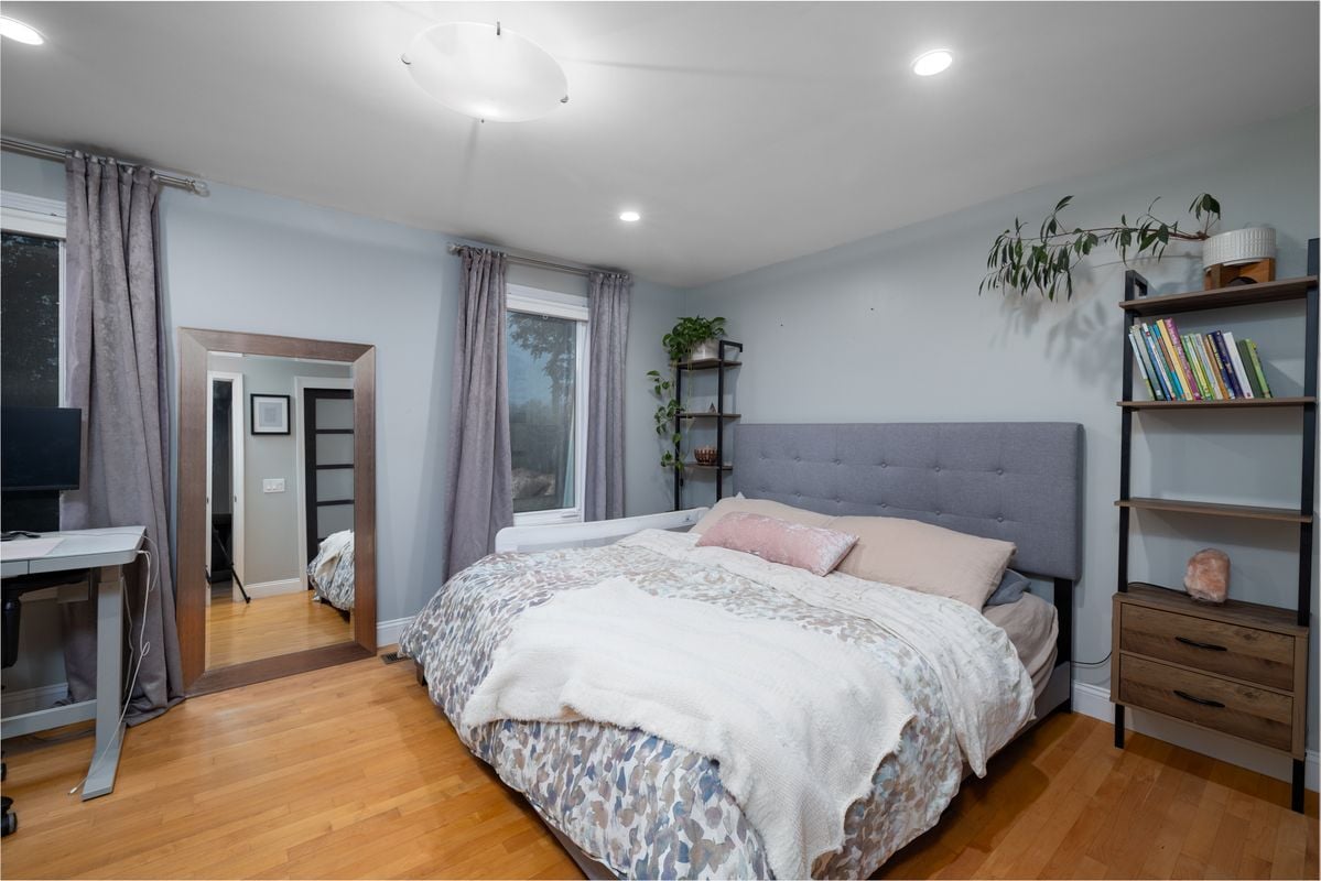 Building Photo - 410 Farmington Ave