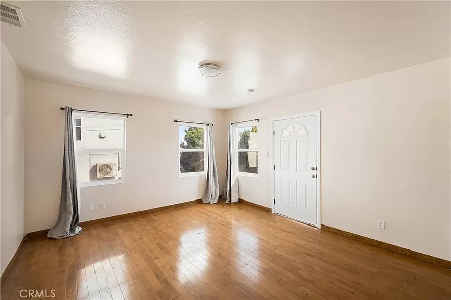 master bedroom - 623 Brittania St