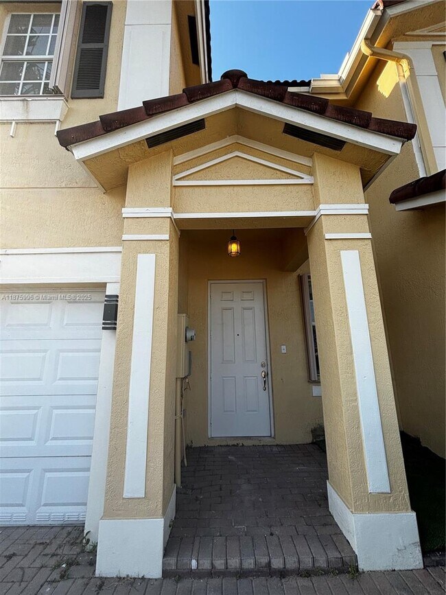 Building Photo - 15345 SW 119th Ln