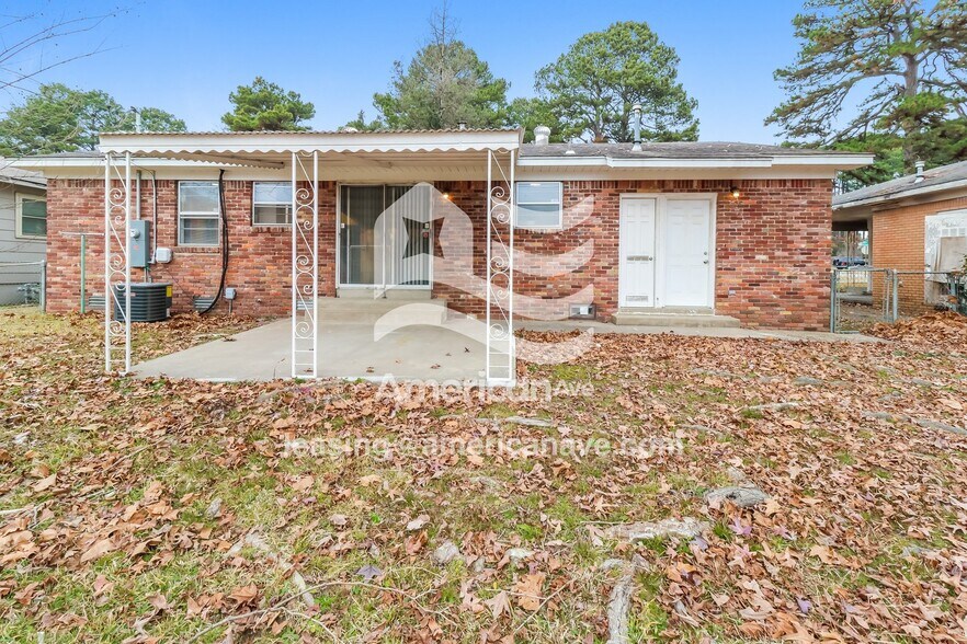 Building Photo - 5801 Southwick Dr