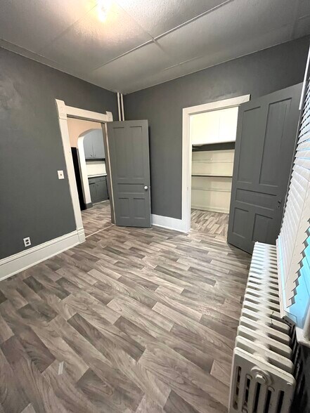 Building Photo - 1401 E Richwoods Blvd