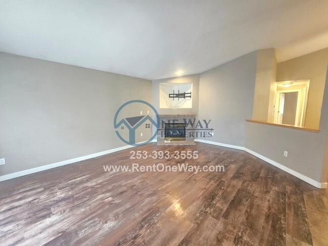 Building Photo - 1120 S 90th St Ct