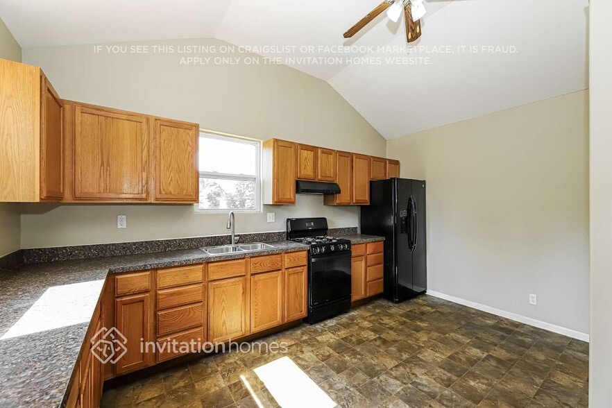 Building Photo - 783 E Galena Blvd
