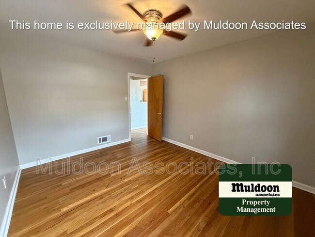 Building Photo - 1105 E Caramillo St