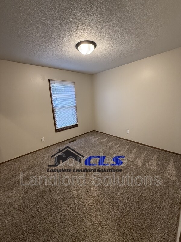 Building Photo - 4276 S Kian St