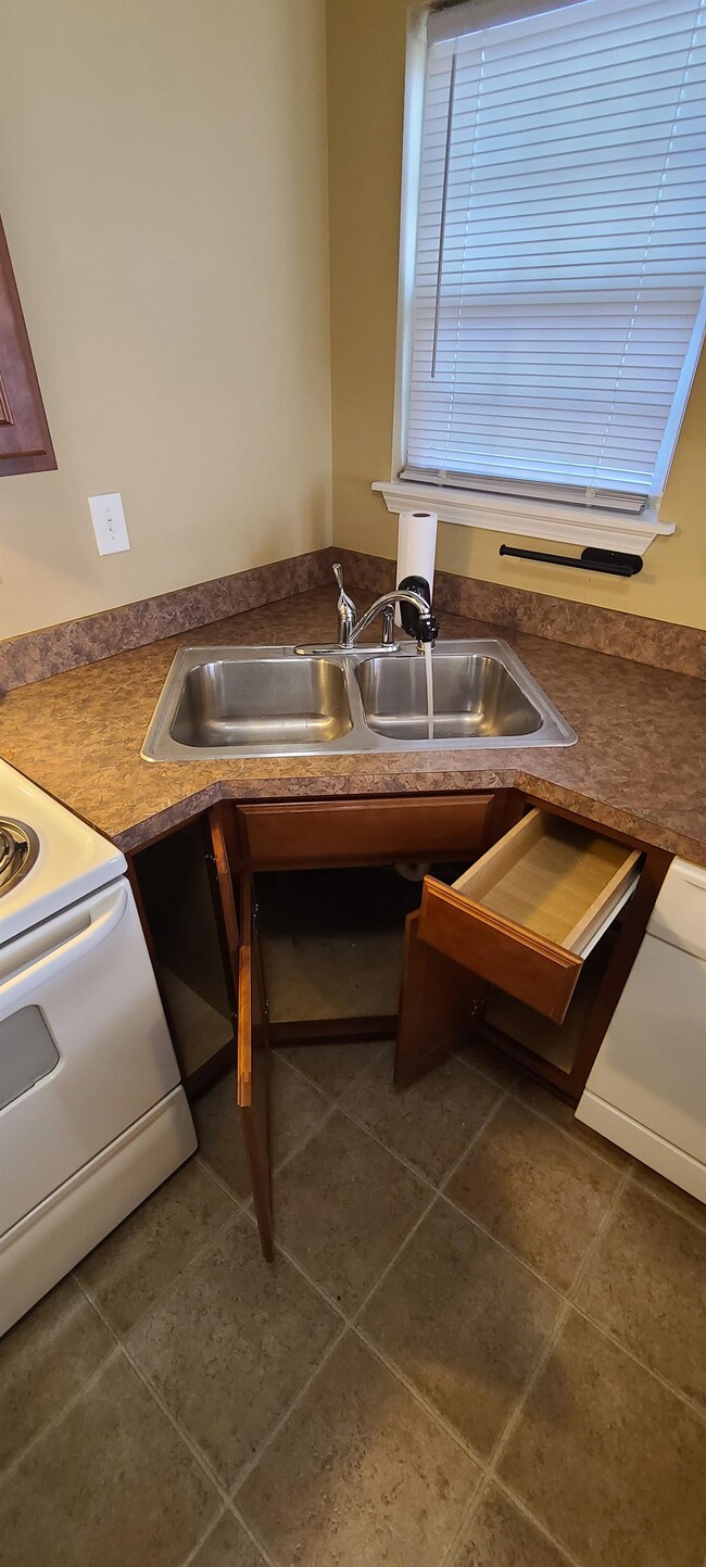 Building Photo - 2504 Emma Katherine Ln