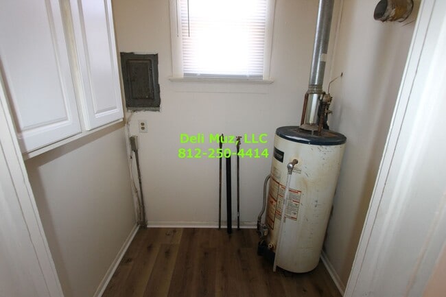 Building Photo - Beautiful 2 Bedroom, 1 Bath House with W/D Hookups