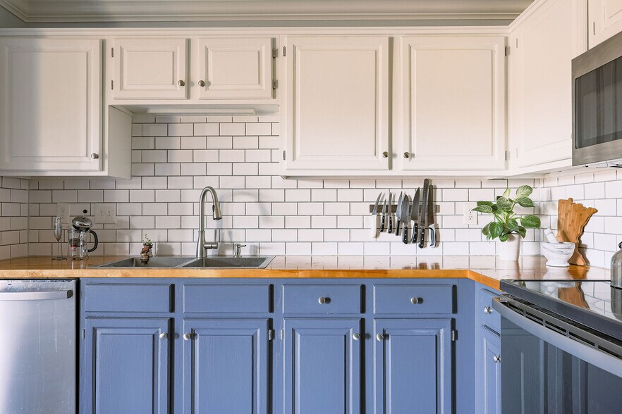 Building Photo - 14431 Fairway Dr