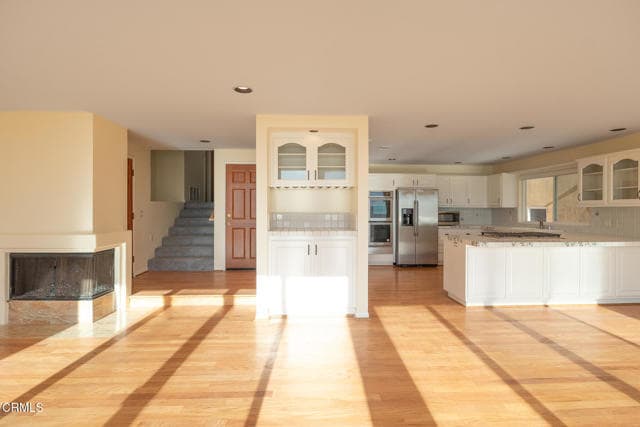 Building Photo - 3637 Ocean Dr