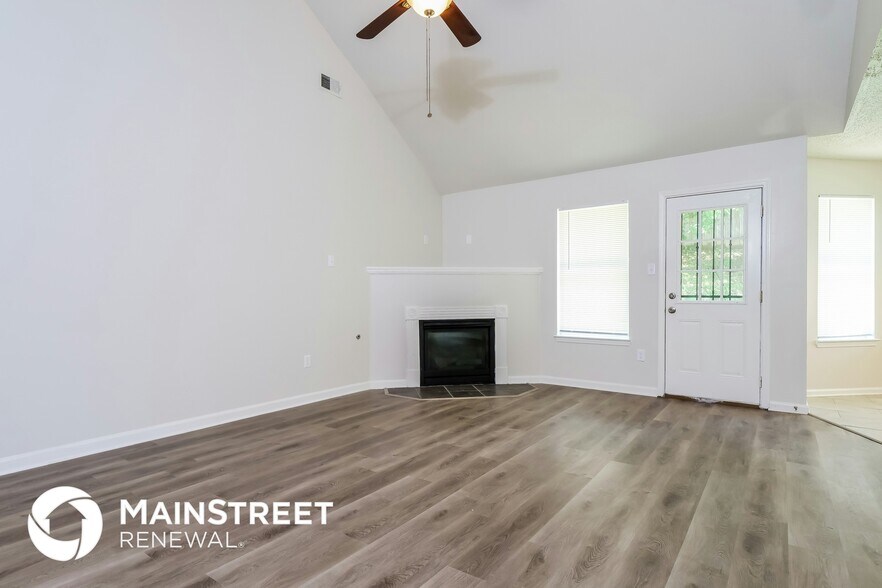 Building Photo - 6096 Hallum Dr