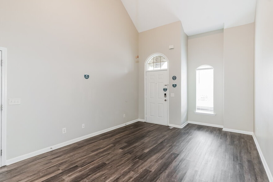 Building Photo - 542 Pippin Dr