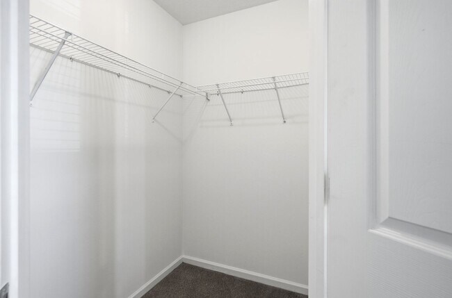 Building Photo - 2413-2415 Northampton Dr.