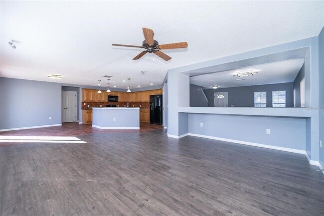 Building Photo - 337 Alfani St