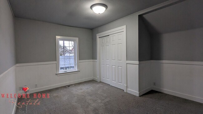 Building Photo - 4520 S Thompson Ave