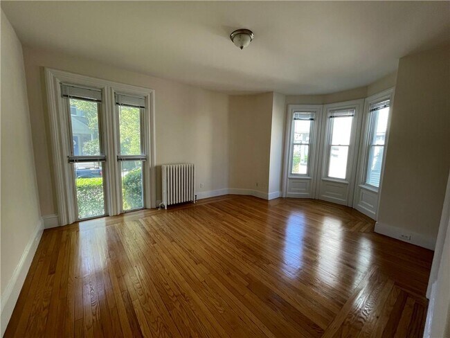 Building Photo - 26 Ayrault St