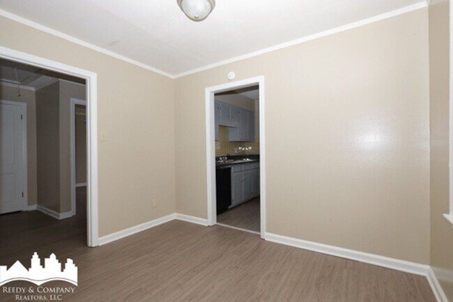 Building Photo - National/Guernsey Duplex