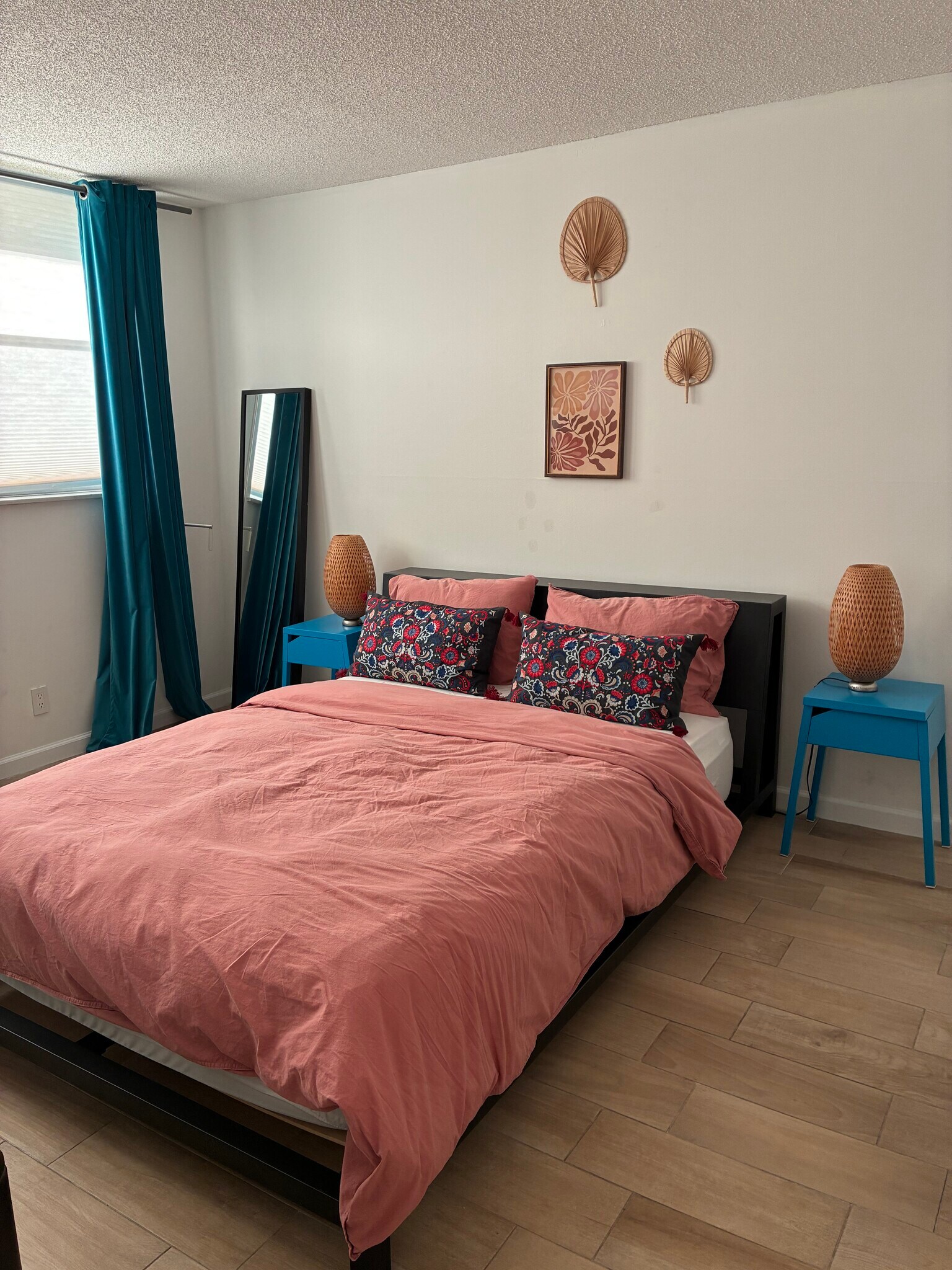 Building Photo - 5300 NE 24th Ter