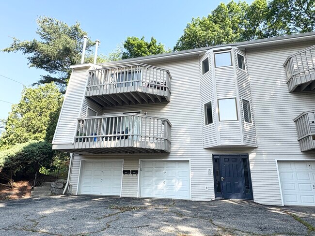 Building Photo - 50 Overlook Ave