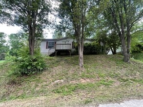 Building Photo - 132 Josiah Ln