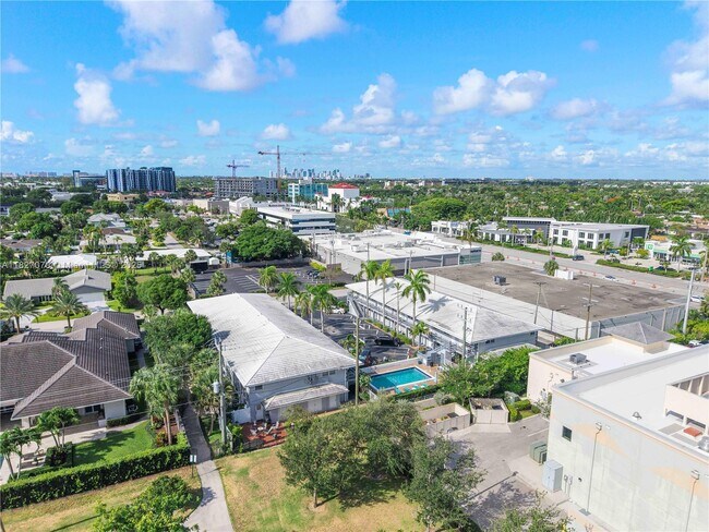 Building Photo - 2115 NE 37th Dr