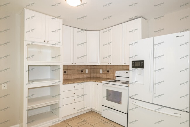 Building Photo - 2720 Flamingo Dr