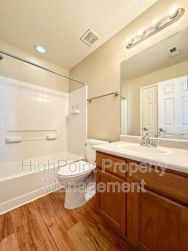Building Photo - 5187 Pelican St