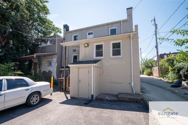 Building Photo - 1602 Cypress St