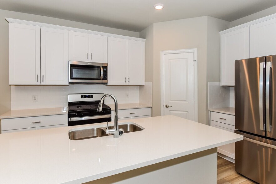 Building Photo - 1212 Green Timber Dr