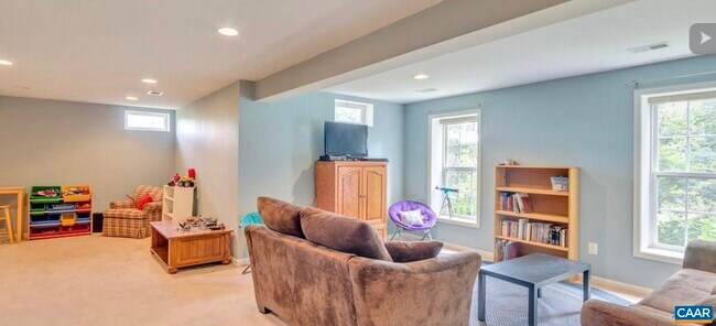 Building Photo - 5920 Nicolet Ct