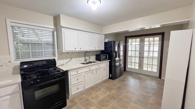 Building Photo - 7441 Evie Ln