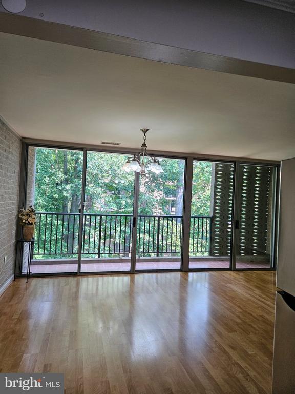 Building Photo - 4415 Briarwood Ct N