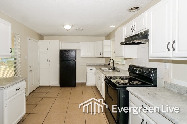 Building Photo - 8883 Whitworth St