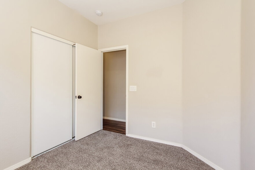 Building Photo - 12917 W Aster Dr