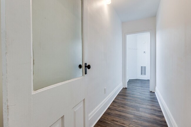 Building Photo - 2637 S 18th St