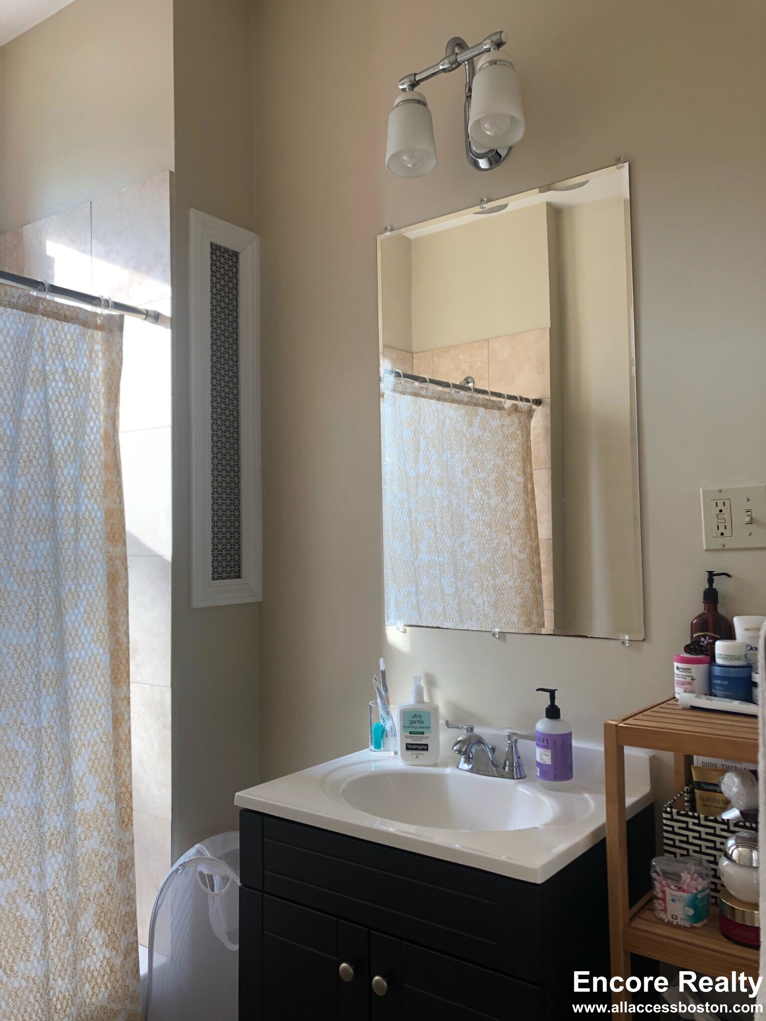 Building Photo - 1189 Commonwealth Ave