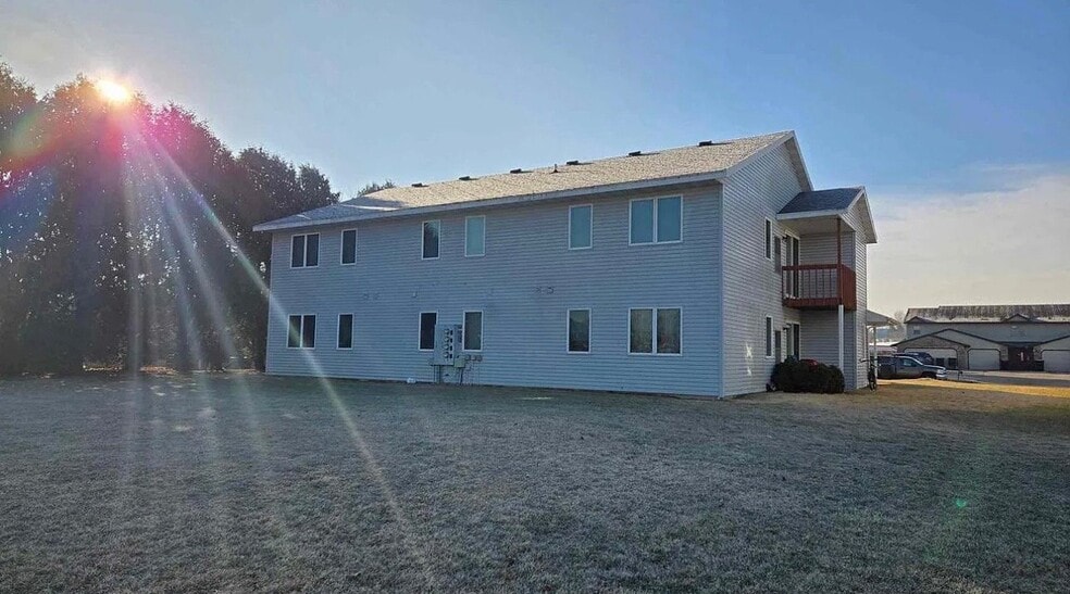 Building Photo - 601 Seminole Way