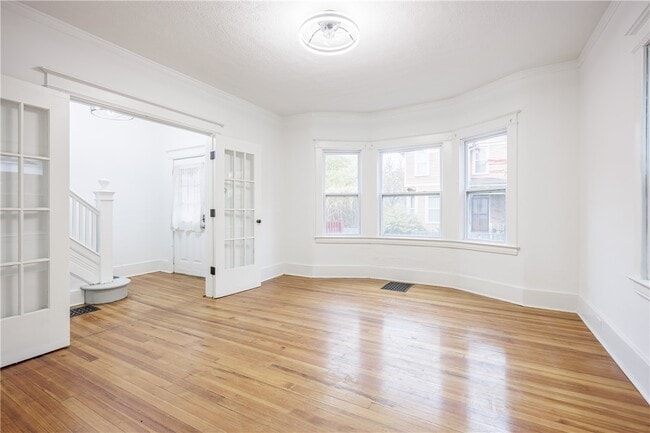 Building Photo - 35 Lawton St