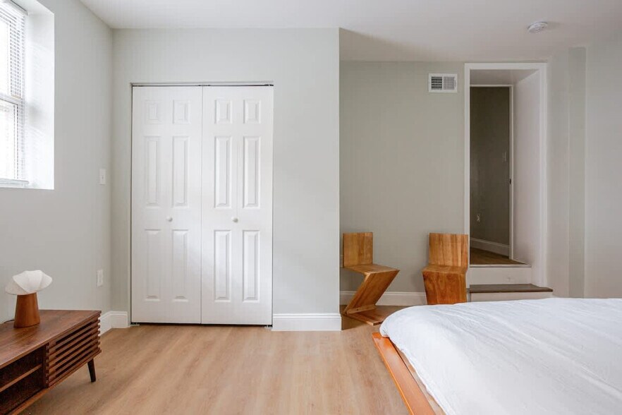 Building Photo - 1816 S 9th St