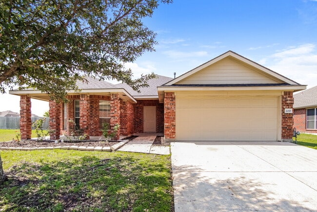 Building Photo - 2201 Woodberry Dr