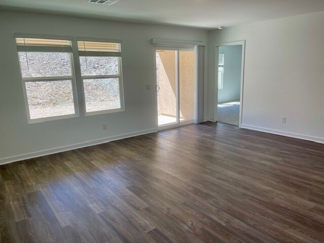 Building Photo - 2566 Aaron Pl