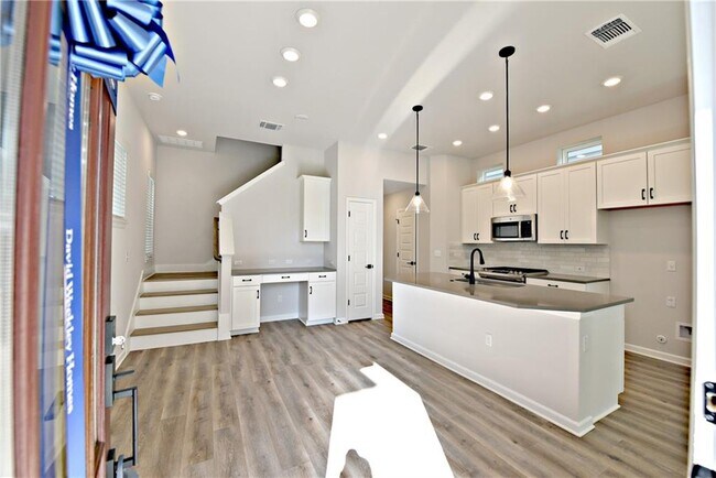 Primary Photo - 13602 Defiance Pass