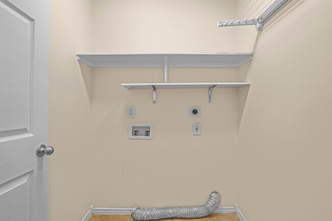 Building Photo - 205 Aquero Blvd
