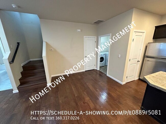 Building Photo - 4 Bdrm Townhouse in Olympia Schools-- Avai...