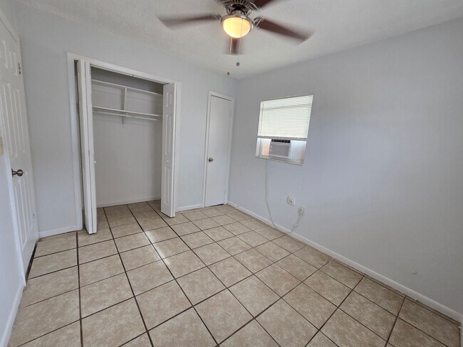 Building Photo - 5427 16th St E