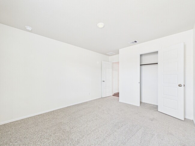 Building Photo - Brisa