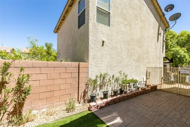 Building Photo - 120 Tansy Ct