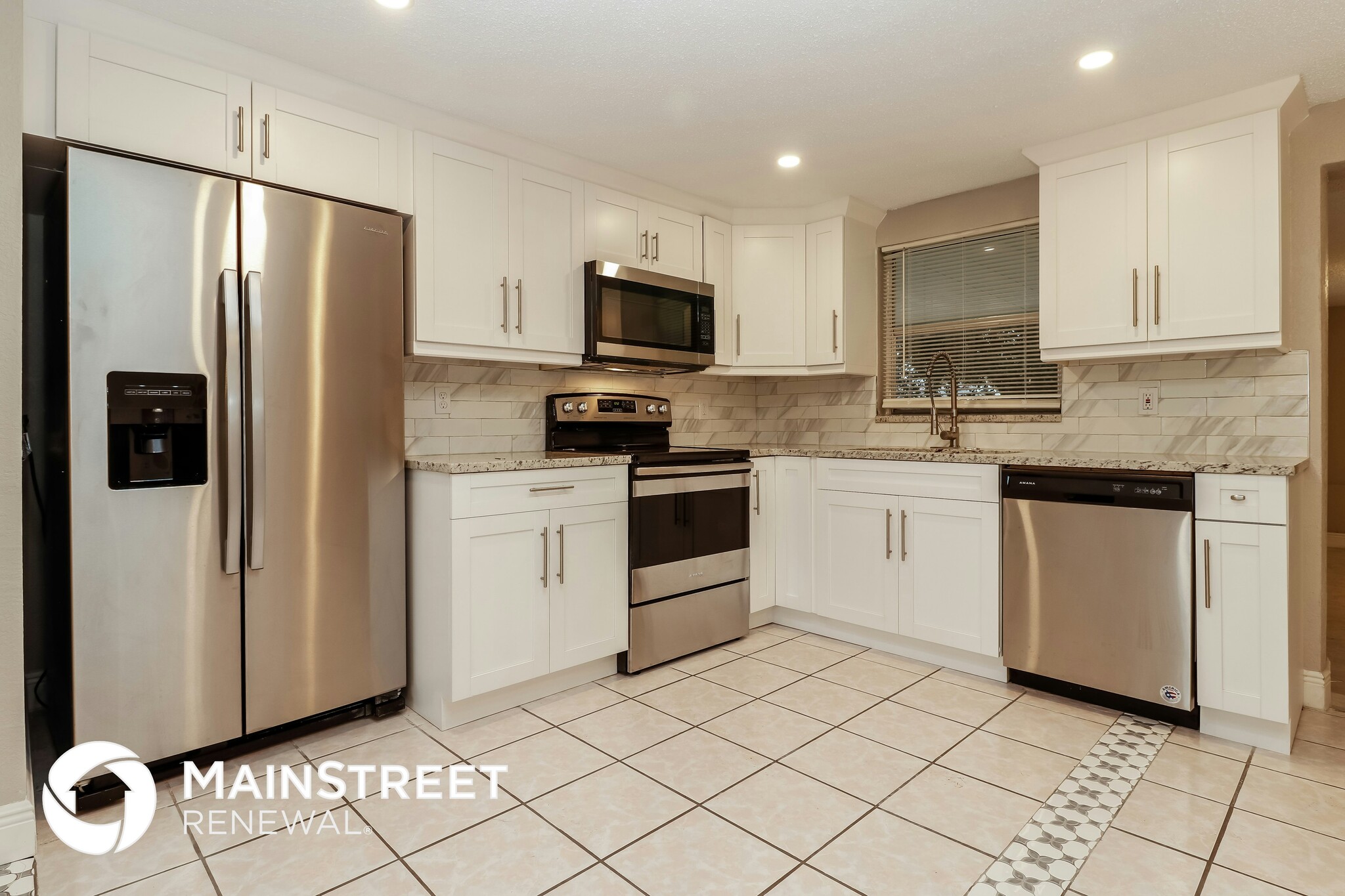 Building Photo - 9226 Rainbow Ln