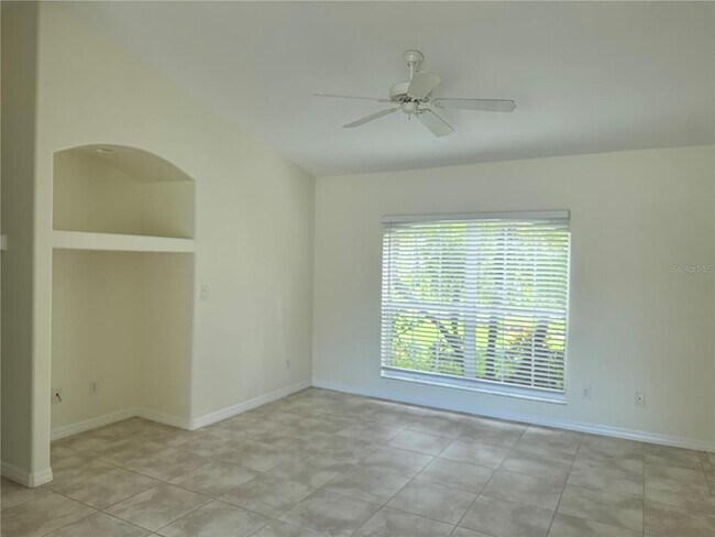 Building Photo - 2349 Honey Ln