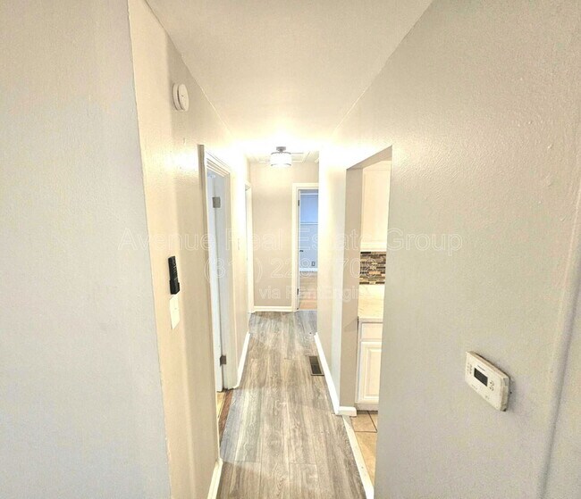 Building Photo - 241 Grampian Rd